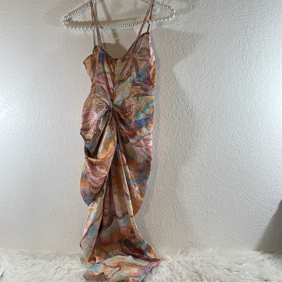 PRETTY LITTLE THING MARBLE PRINT SATIN RUCHED SKIRT CORSET DETAIL MIDI DRESS - Picture 6 of 14